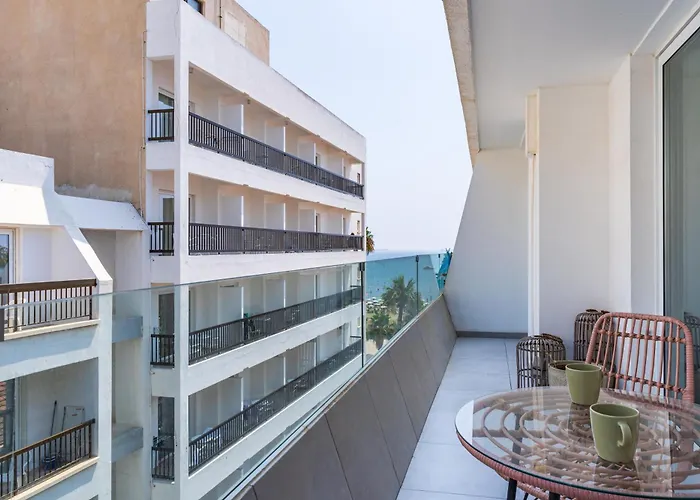 アパート Daze 1-br By Finikoudes