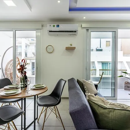 Daze 1-br By Finikoudes Apartment