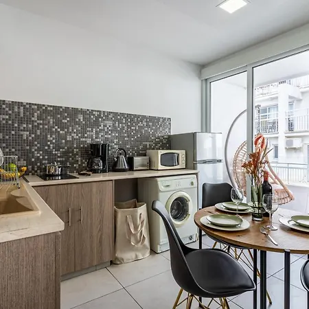 Apartment Daze 1-br By Finikoudes *