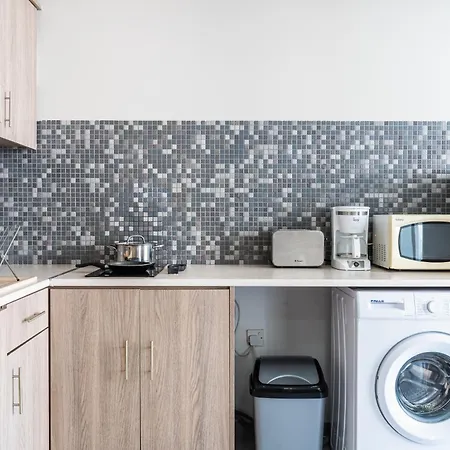 Daze 1-br By Finikoudes *