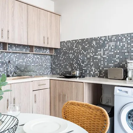 Daze 1-br By Finikoudes Larnaca